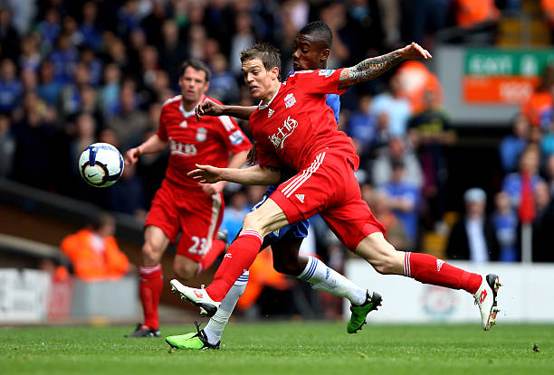 仅仅吸引了 仅仅吸引了